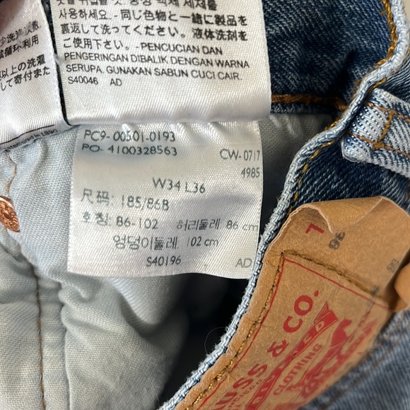 Levi’s Men’s 501 Light Wash Distressed Straight Leg Jeans Size 34 X 36 - Picture 13 of 13